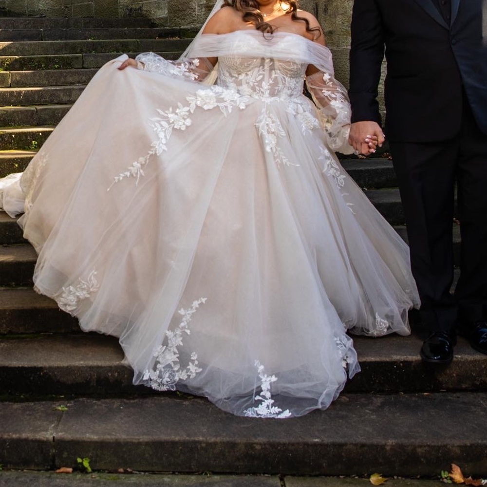 Wedding gown. Biscuit color.